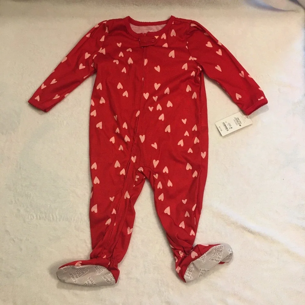 New with tags Carters babies footies 18m